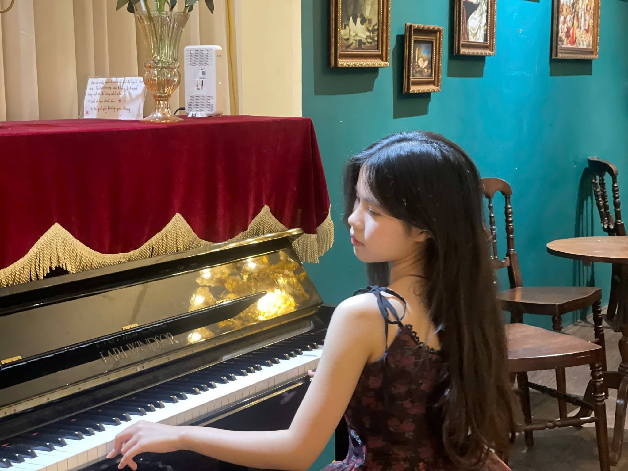 Đỗ Quỳnh Thu Trang Portrait